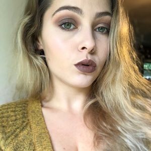 Meet your Posher, Rebecca